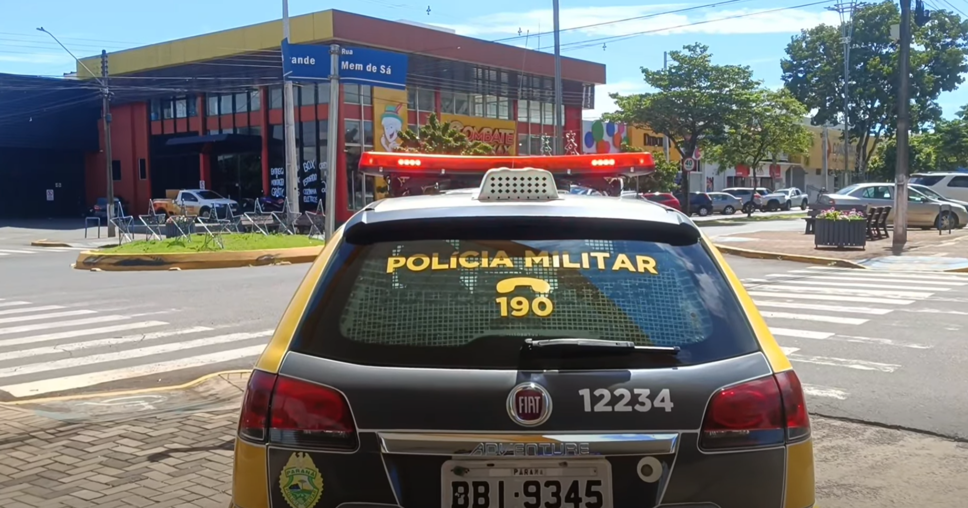 Marechal Cândido Rondon possui a Lei municipal n° 5.421/2023 que proíbe a queima, soltura e uso de fogos de artifícios com alto impacto sonoro (estampido)