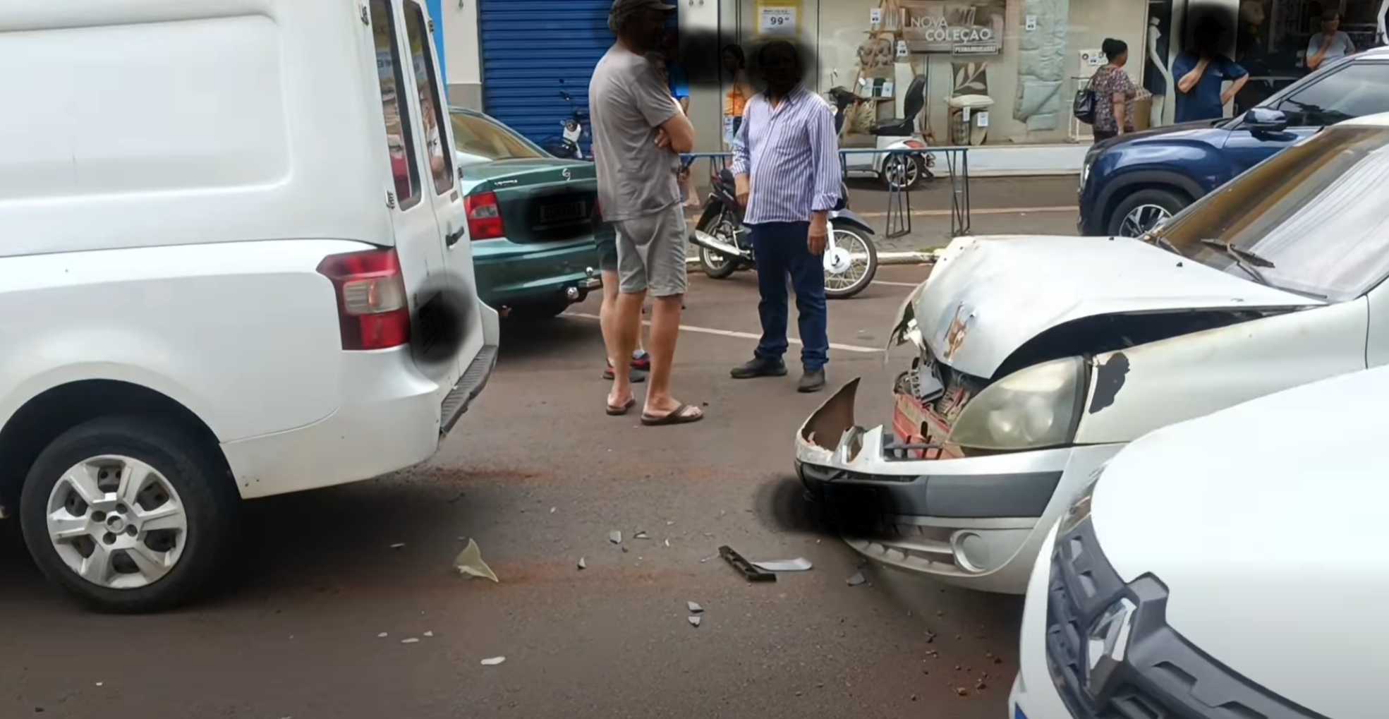 Trânsito em Meia Pista: Colisão traseira na Avenida Rio Grande do Sul causa lentidão no centro de Marechal Rondon