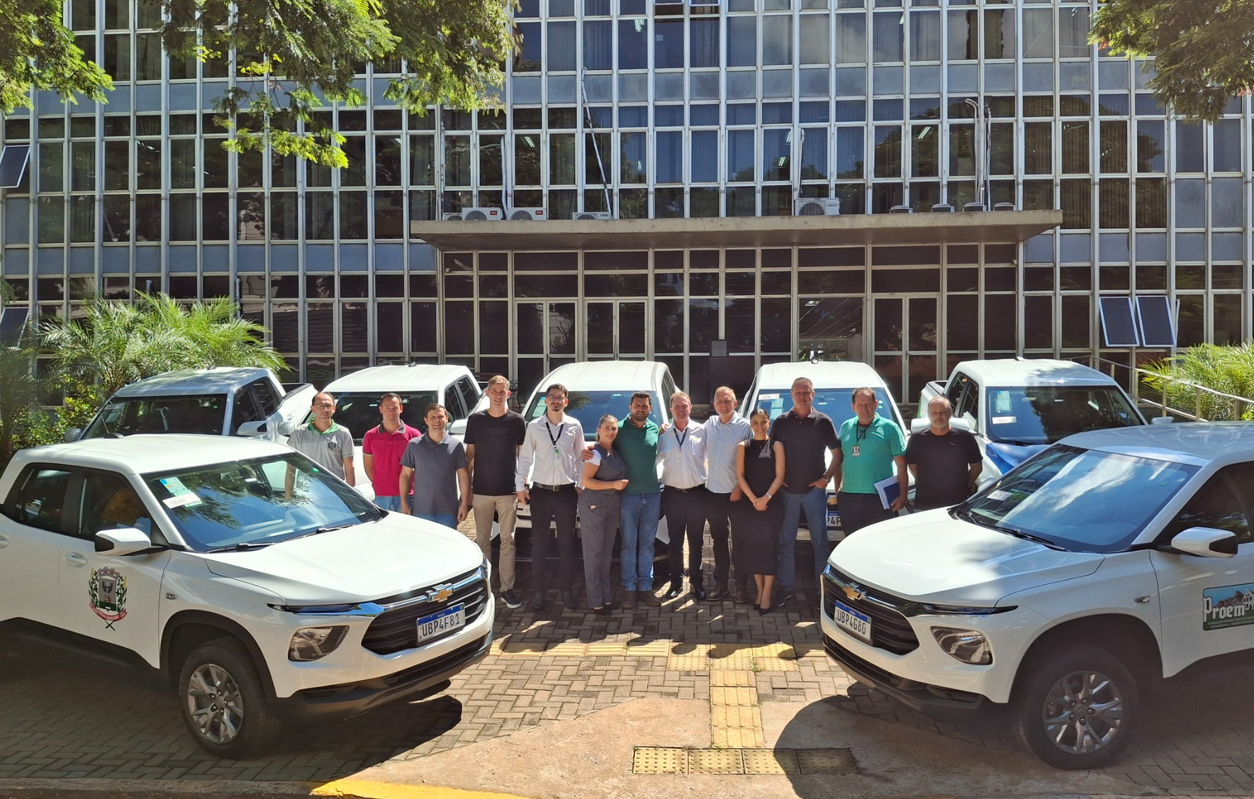 Mais de R$ 1,1 Milhão investidos: Prefeitura de Marechal Rondon recebe oito novos veículos para reforçar o serviço público