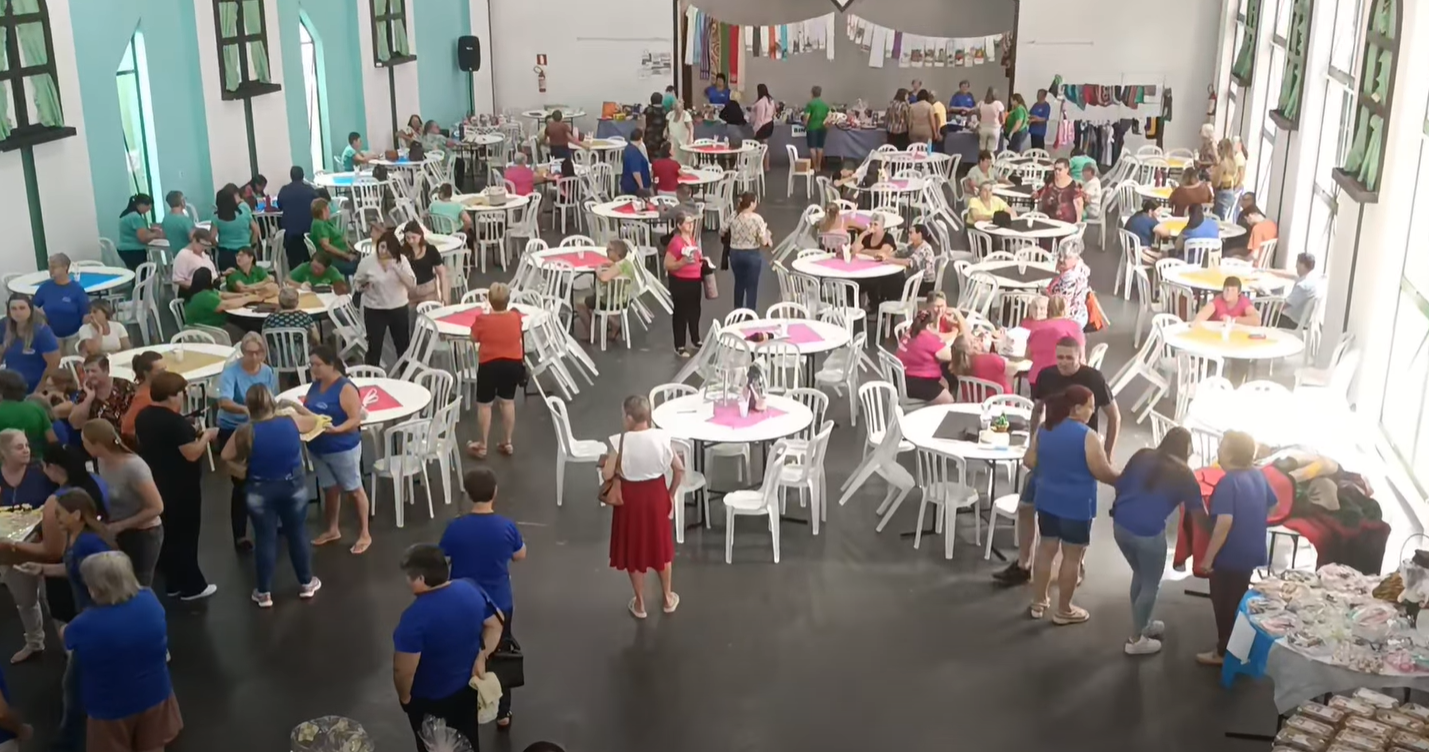 Mesa Farta e Tradição: Clube de Mães da Linha Lira realiza 2° Café Colonial em Marechal Rondon
